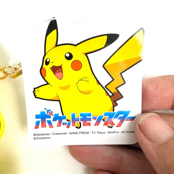Sparkly Pikachu Rhinestone Keychain – Pokémon - Picture 6 of 9